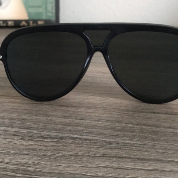 Quay pink Purple Gradient Sunglasses Empire 125 - Picture 3 of 5